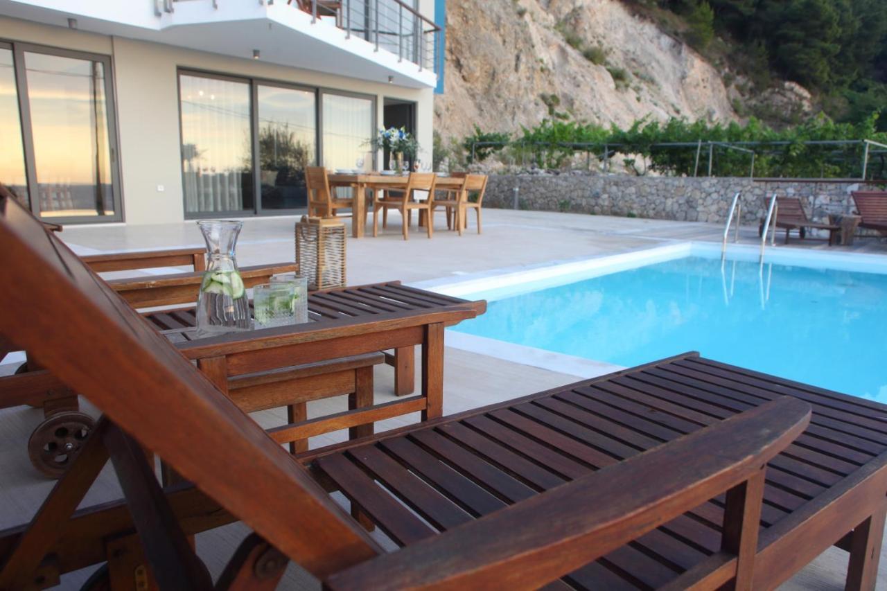 Capro - Milos Bay Villas Agios Nikitas Exterior photo
